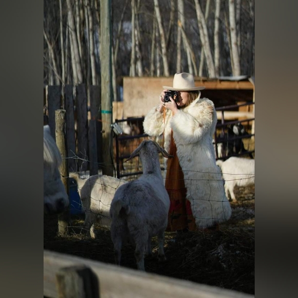 Vintage Mongolian Curly Lamb Fur Coat. - Picture 8 of 9